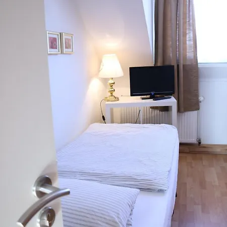 Appartement Moderne Und 4 In Oberhausen, Ideal Fuer Geschaeftsreisende Und Monteure Oberhausen (North Rhine-Westphalia)
