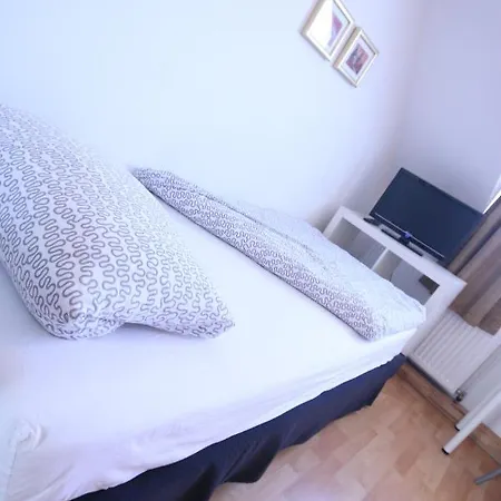 Moderne Und 4 In Oberhausen, Ideal Fuer Geschaeftsreisende Und Monteure Appartement Oberhausen (North Rhine-Westphalia)
