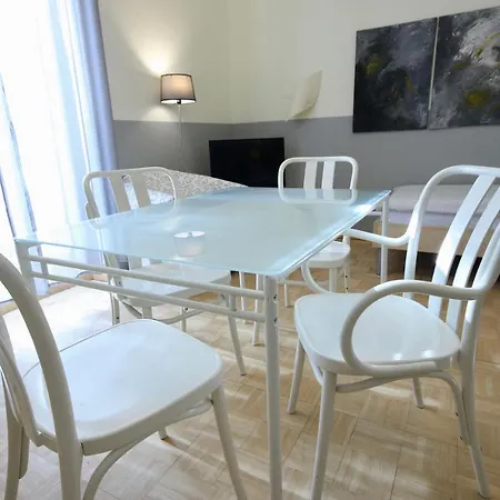Appartement Moderne Und 4 In Oberhausen, Ideal Fuer Geschaeftsreisende Und Monteure *