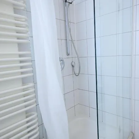 Moderne Und 4 In Oberhausen, Ideal Fuer Geschaeftsreisende Und Monteure Appartement