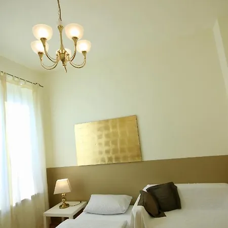 Appartement Moderne Und 4 In Oberhausen, Ideal Fuer Geschaeftsreisende Und Monteure *