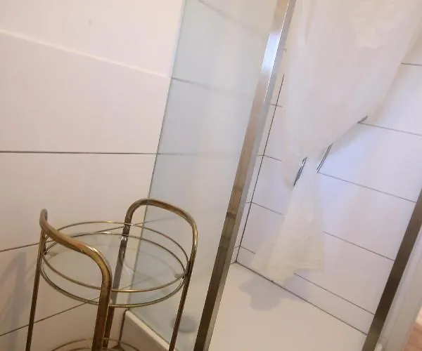 Apartman Moderne Und 4 In Oberhausen, Ideal Fuer Geschaeftsreisende Und Monteure *