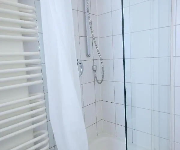 Moderne Und 4 In Oberhausen, Ideal Fuer Geschaeftsreisende Und Monteure Apartman