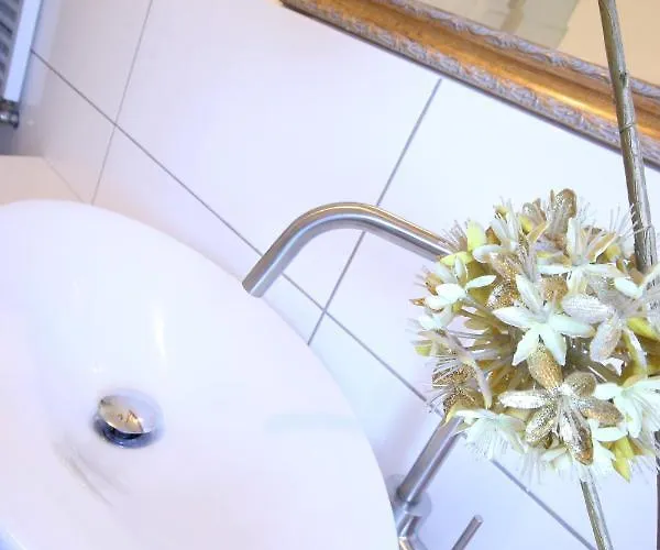 Moderne Und 4 In Oberhausen, Ideal Fuer Geschaeftsreisende Und Monteure *